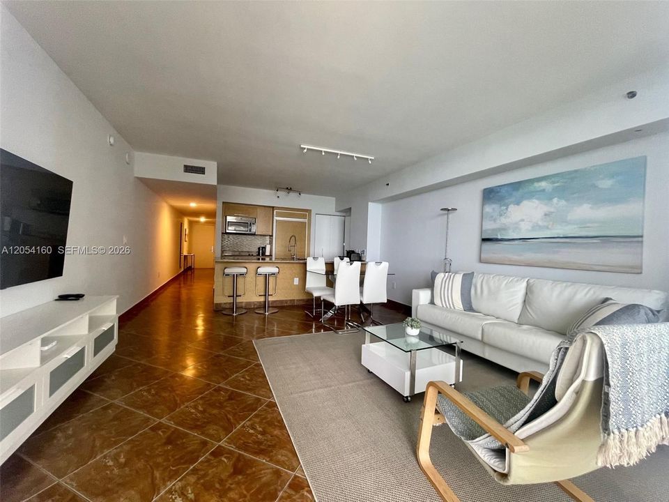 For Sale: $669,000 (1 beds, 1 baths, 844 Square Feet)