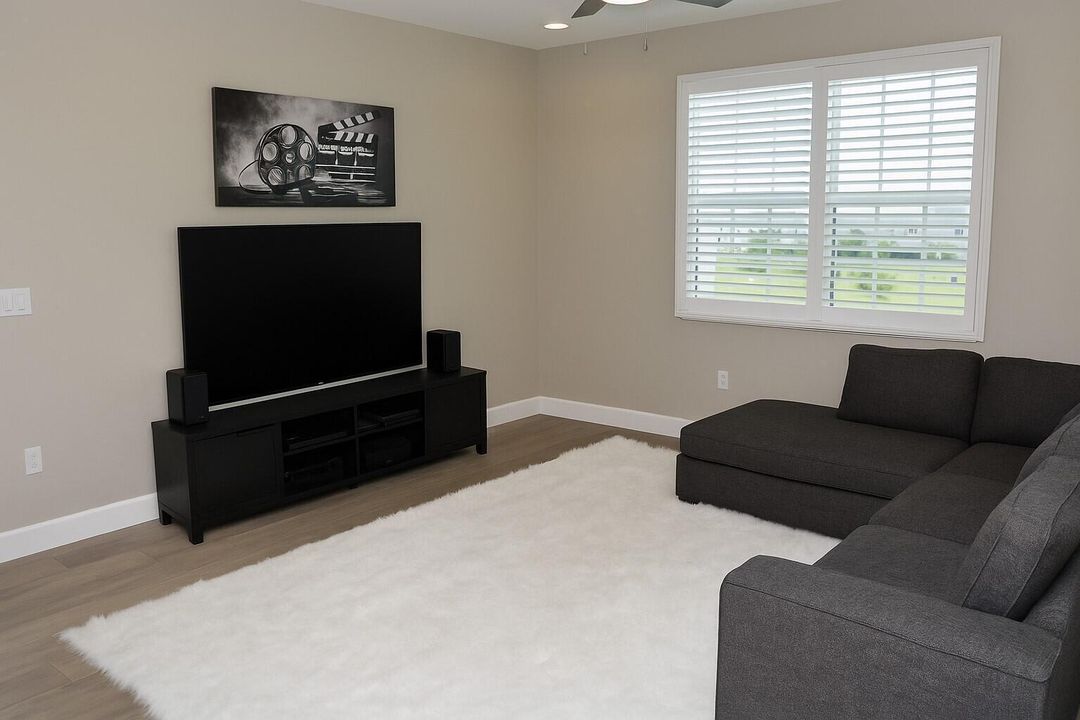 upstairs entertaiment room
