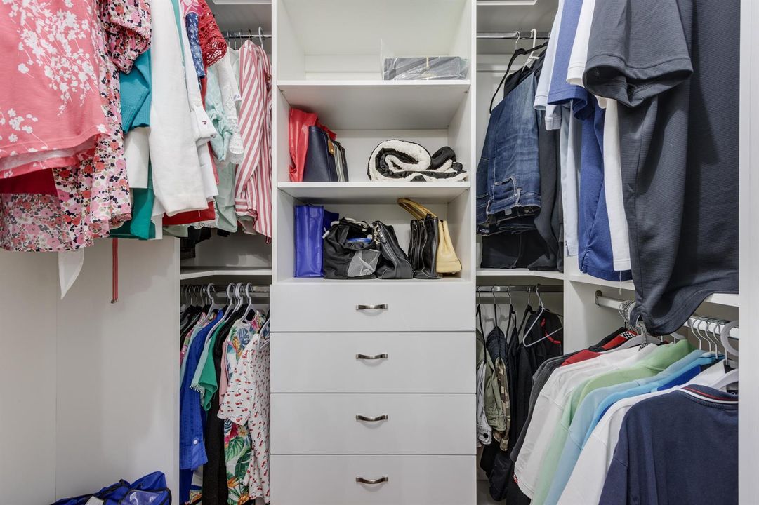 Wak-in Closet