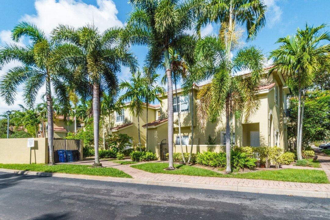 002-406LakeMontereyCircle-BoyntonBeach-F
