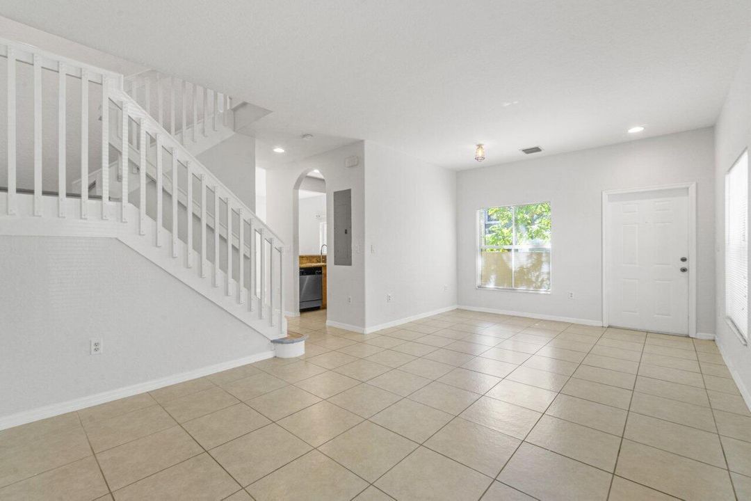007-406LakeMontereyCircle-BoyntonBeach-F