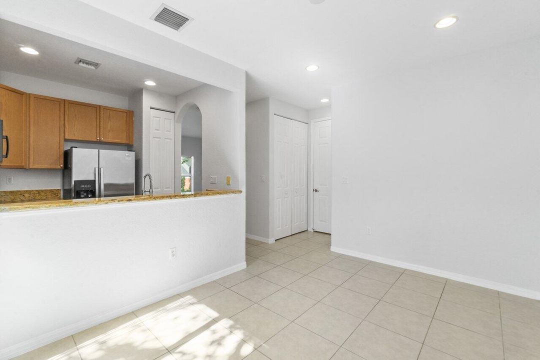011-406LakeMontereyCircle-BoyntonBeach-F