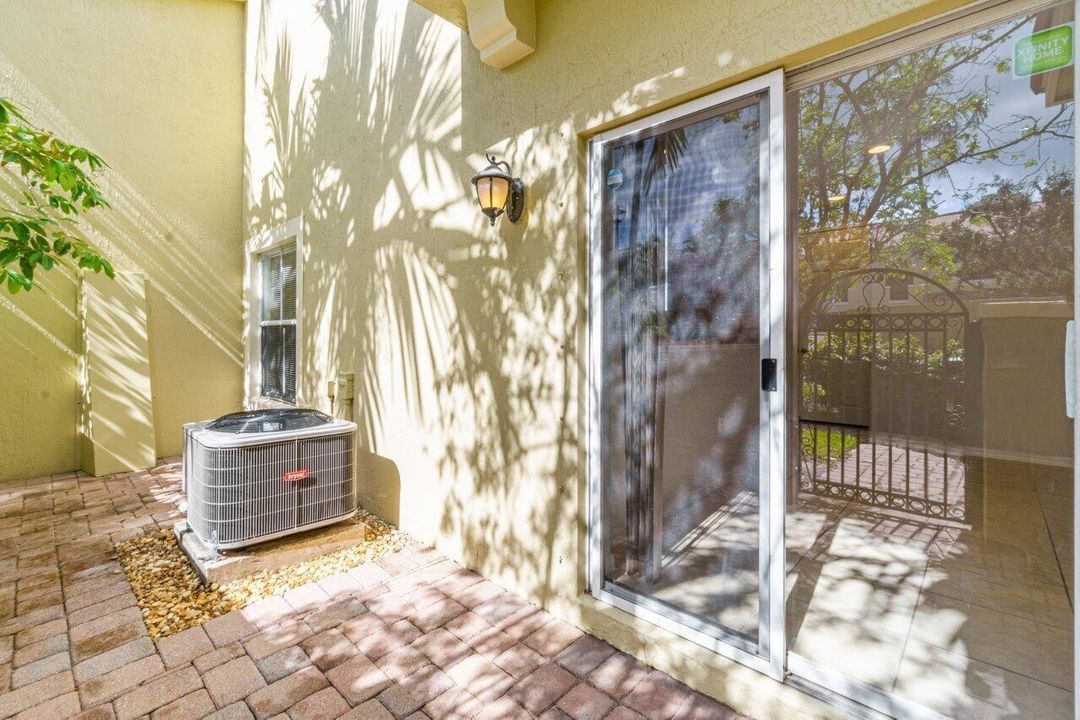 028-406LakeMontereyCircle-BoyntonBeach-F
