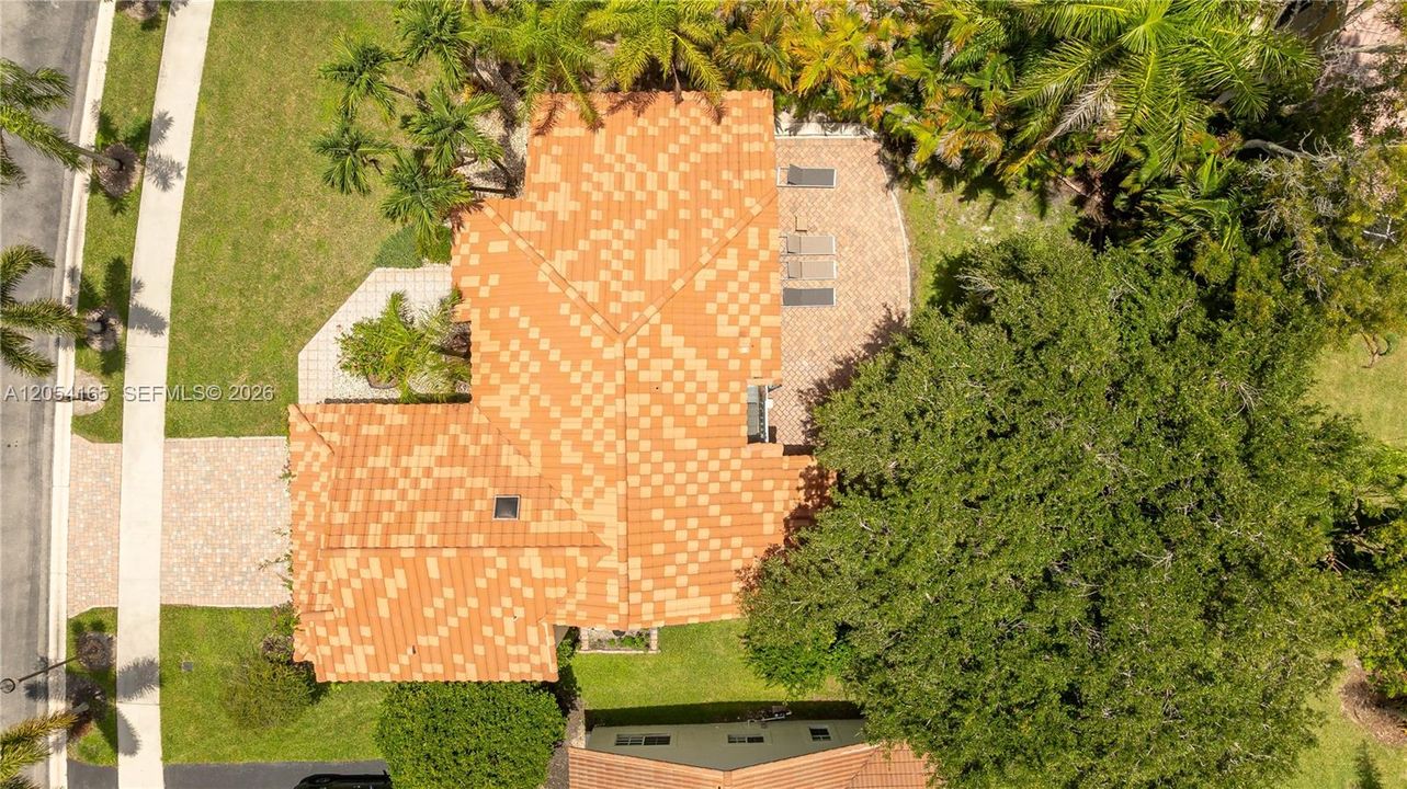 En Venta: $875,000 (3 camas, 2 baños, 2047 Pies cuadrados)