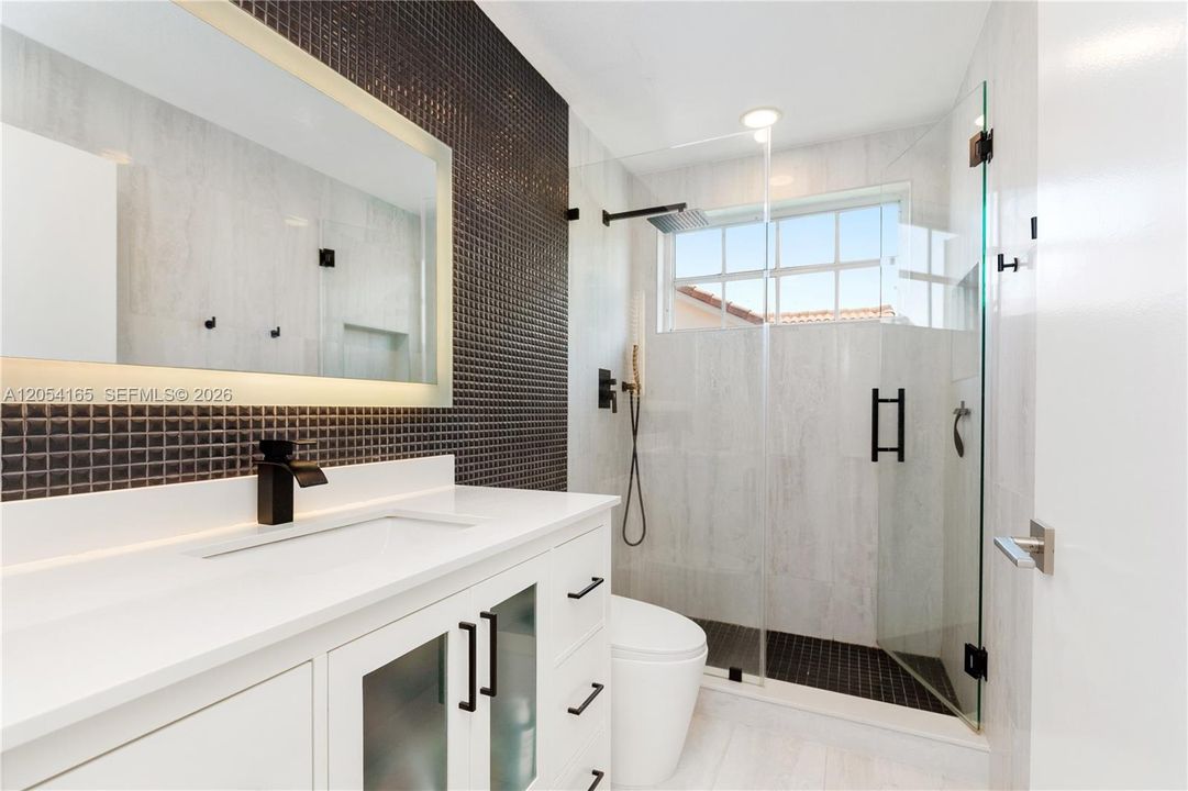 En Venta: $875,000 (3 camas, 2 baños, 2047 Pies cuadrados)