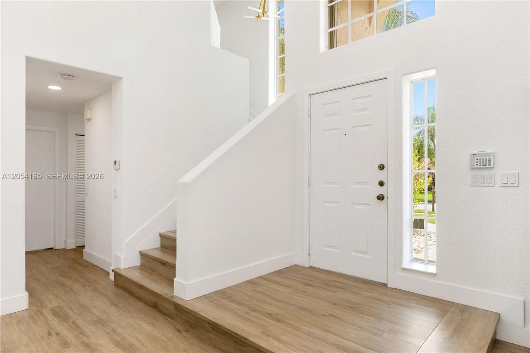 En Venta: $875,000 (3 camas, 2 baños, 2047 Pies cuadrados)