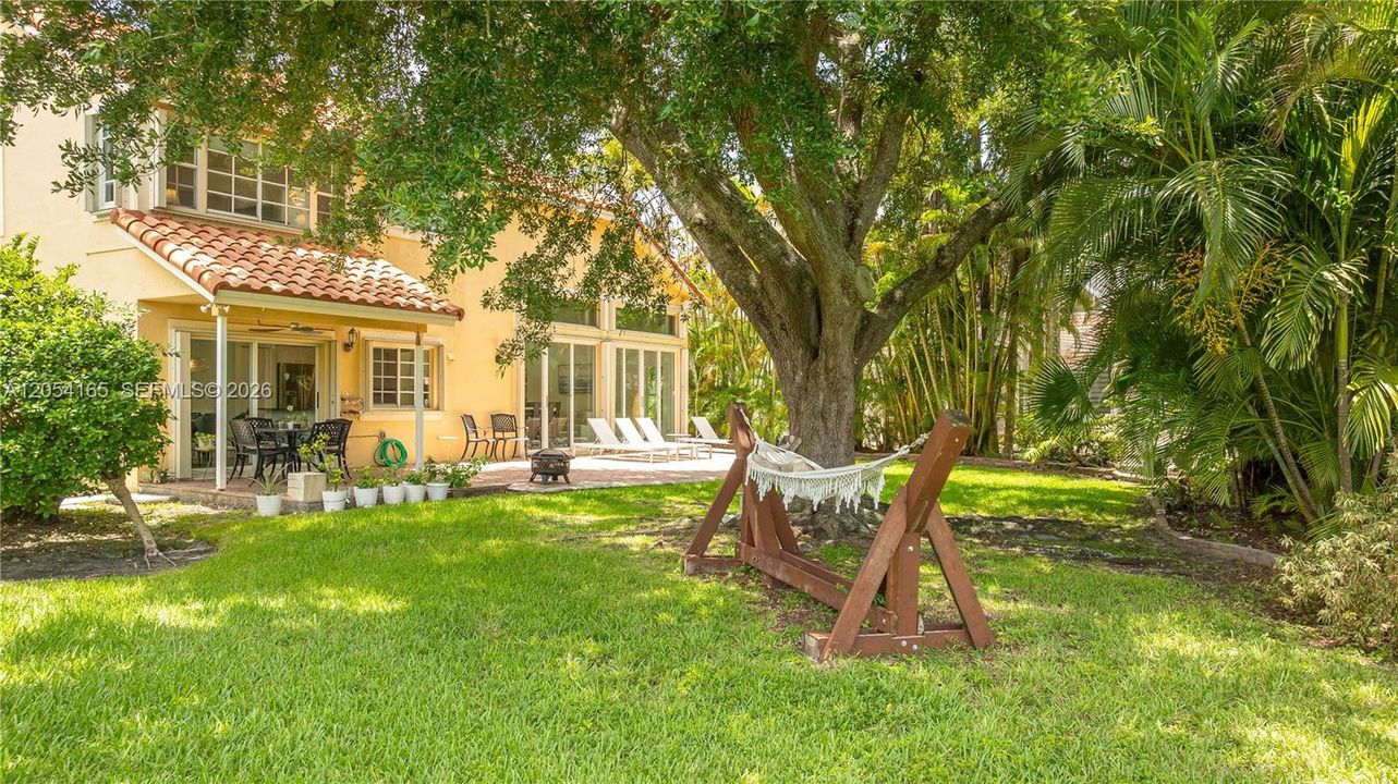 En Venta: $875,000 (3 camas, 2 baños, 2047 Pies cuadrados)