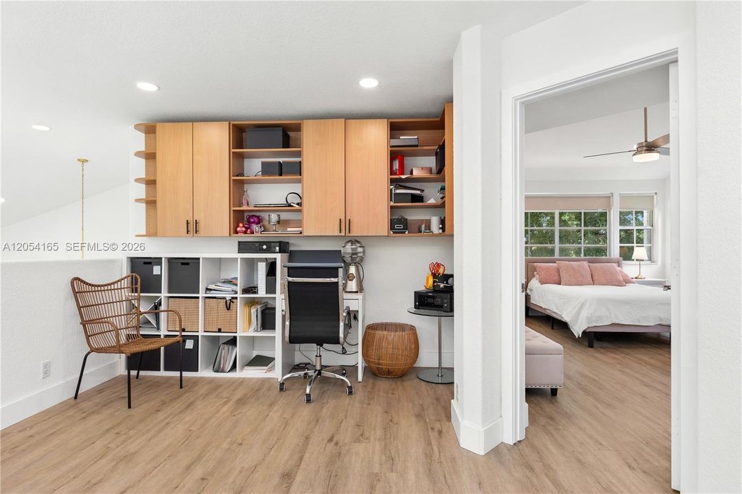 En Venta: $875,000 (3 camas, 2 baños, 2047 Pies cuadrados)