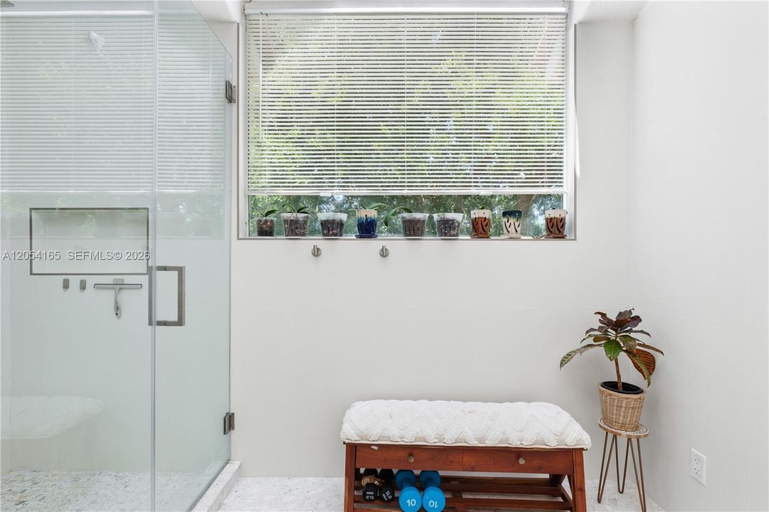 En Venta: $875,000 (3 camas, 2 baños, 2047 Pies cuadrados)