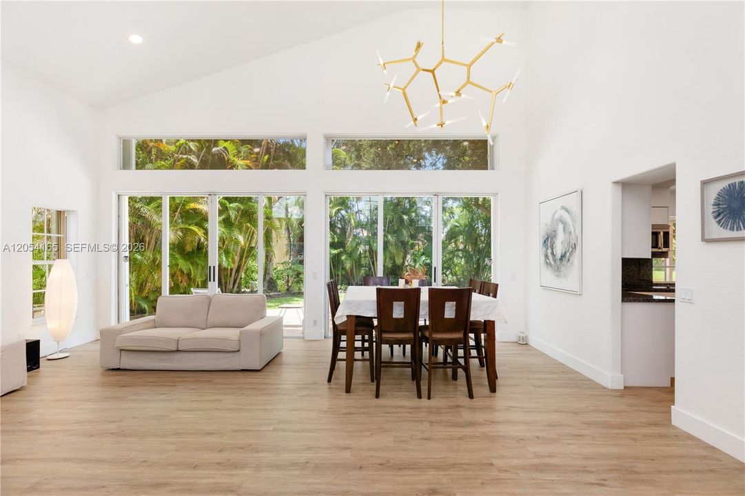 En Venta: $875,000 (3 camas, 2 baños, 2047 Pies cuadrados)