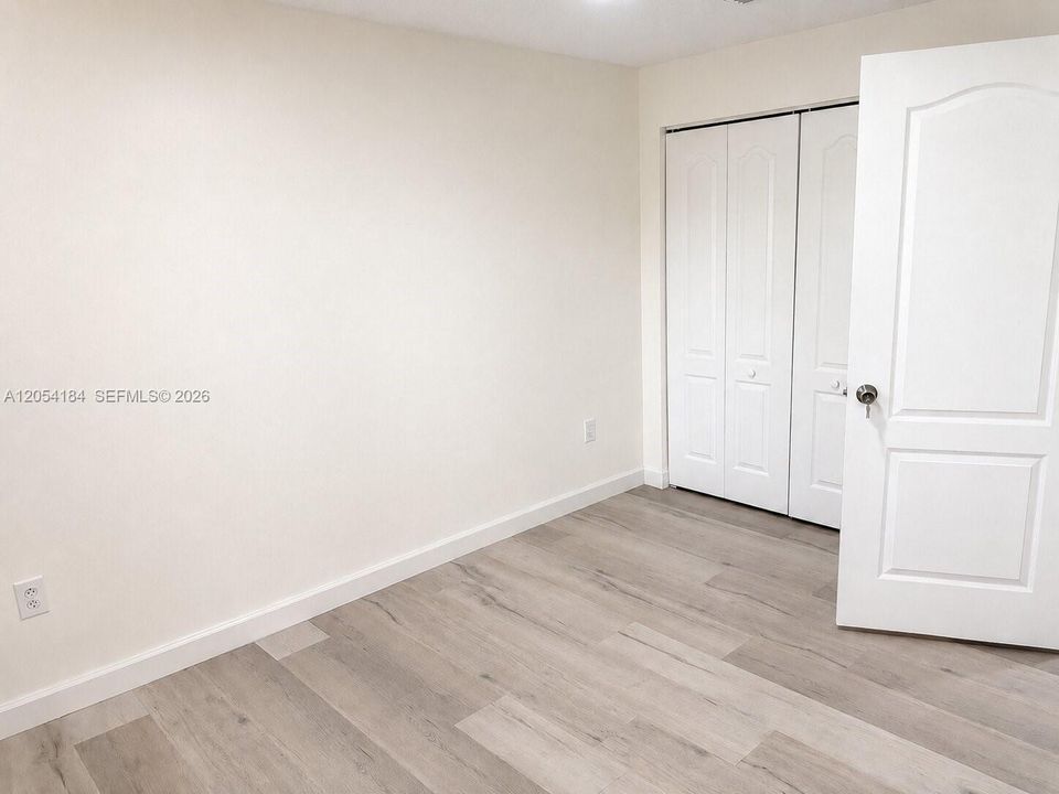 En Venta: $595,000 (3 camas, 2 baños, 1571 Pies cuadrados)