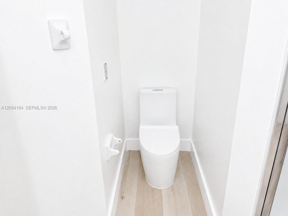 En Venta: $595,000 (3 camas, 2 baños, 1571 Pies cuadrados)