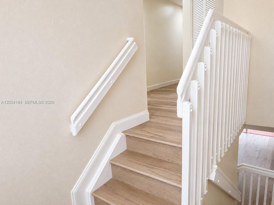 En Venta: $595,000 (3 camas, 2 baños, 1571 Pies cuadrados)