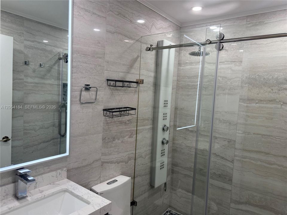 En Venta: $595,000 (3 camas, 2 baños, 1571 Pies cuadrados)