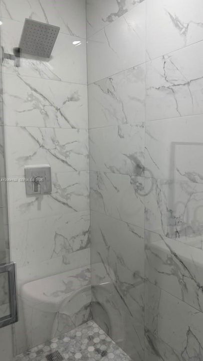 В аренду: $1,500 (1 спален, 1 ванн, 2487 Квадратных фут)