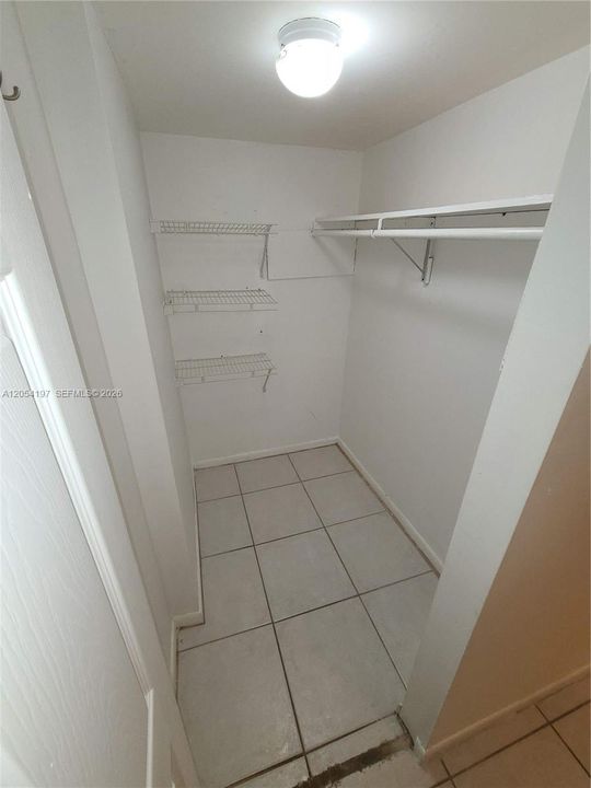 В аренду: $2,250 (1 спален, 1 ванн, 720 Квадратных фут)