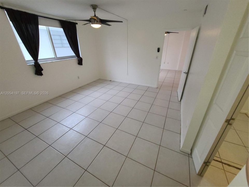 В аренду: $2,250 (1 спален, 1 ванн, 720 Квадратных фут)