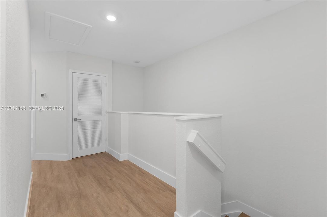 В аренду: $4,000 (4 спален, 2 ванн, 1597 Квадратных фут)