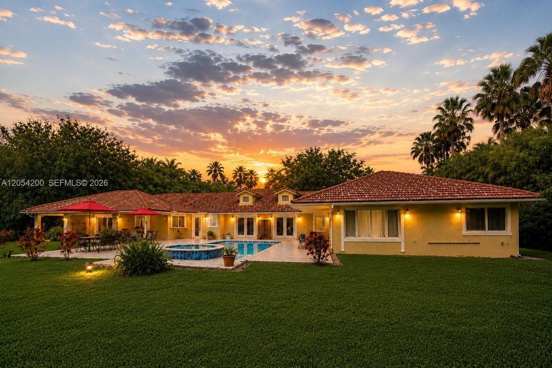 En Venta: $3,495,000 (5 camas, 4 baños, 4166 Pies cuadrados)