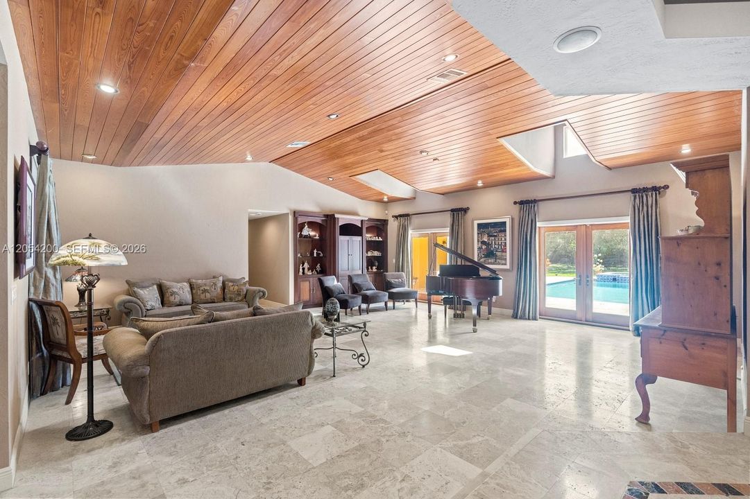 En Venta: $3,495,000 (5 camas, 4 baños, 4166 Pies cuadrados)