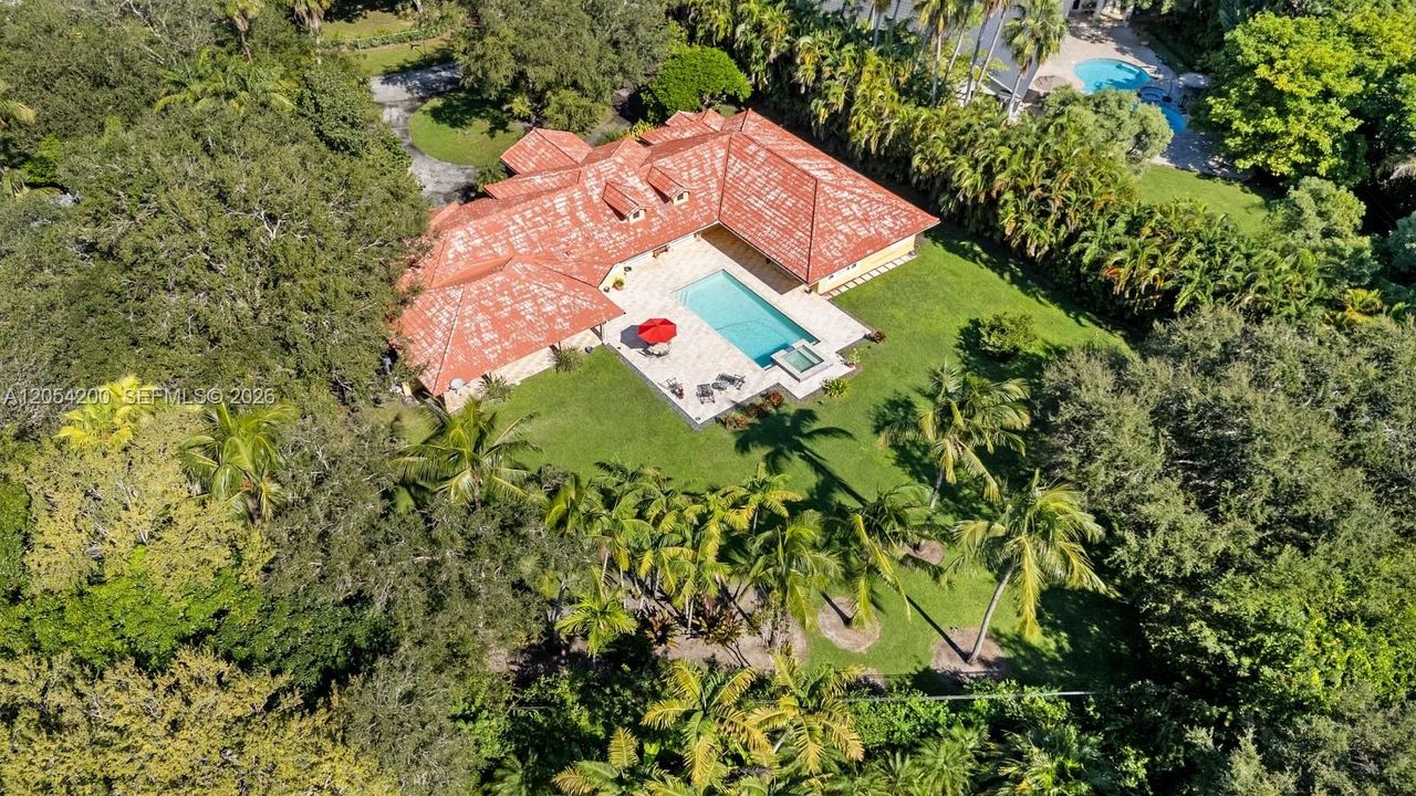En Venta: $3,495,000 (5 camas, 4 baños, 4166 Pies cuadrados)