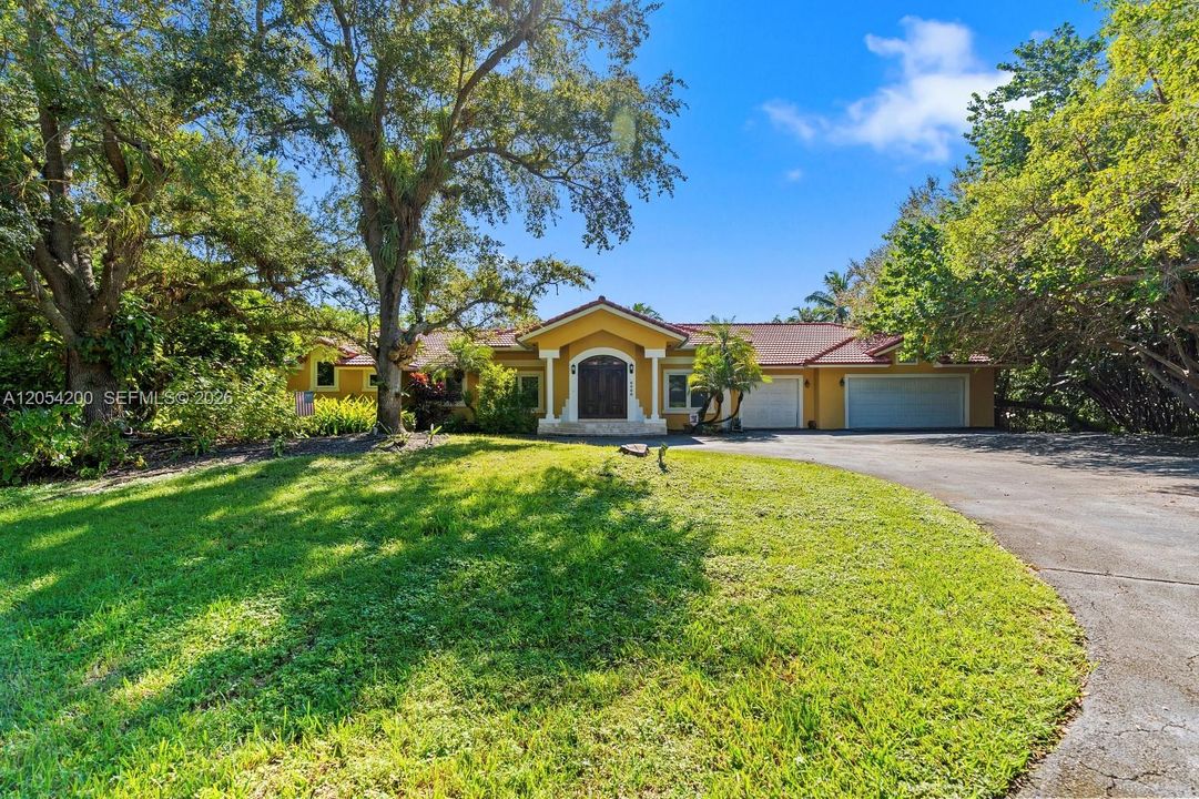 En Venta: $3,495,000 (5 camas, 4 baños, 4166 Pies cuadrados)