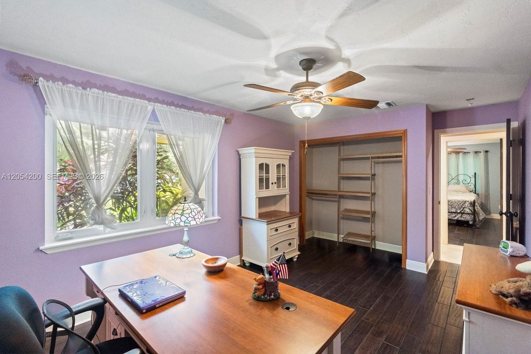 En Venta: $3,495,000 (5 camas, 4 baños, 4166 Pies cuadrados)