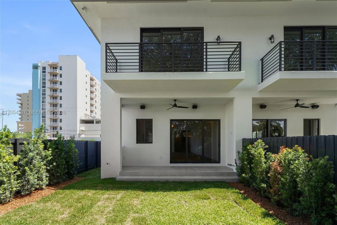 На продажу: $1,685,000 (4 спален, 4 ванн, 2909 Квадратных фут)