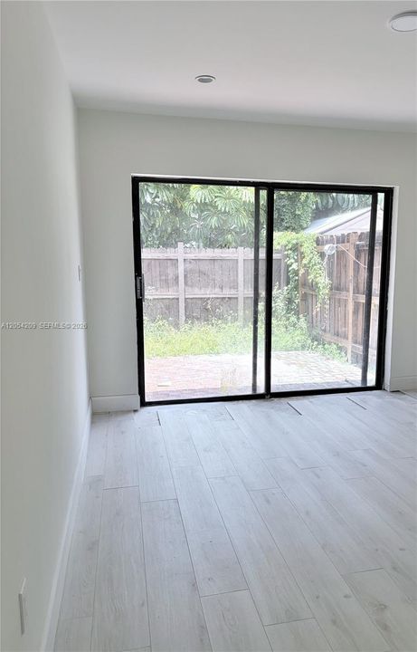 For Rent: $2,800 (2 beds, 2 baths, 815 Square Feet)