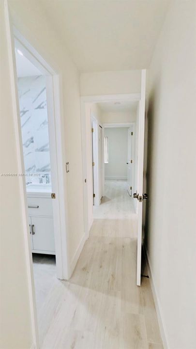 For Rent: $2,800 (2 beds, 2 baths, 815 Square Feet)