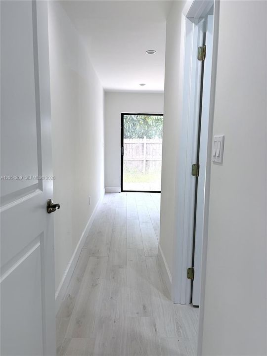 For Rent: $2,800 (2 beds, 2 baths, 815 Square Feet)