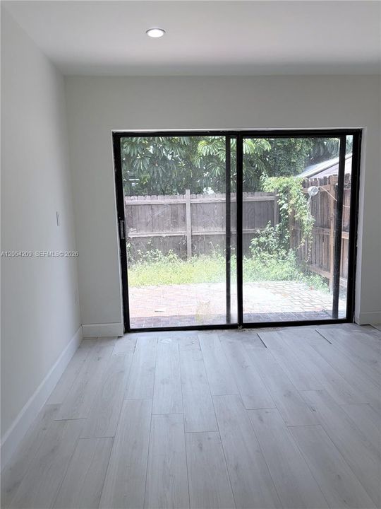 For Rent: $2,800 (2 beds, 2 baths, 815 Square Feet)