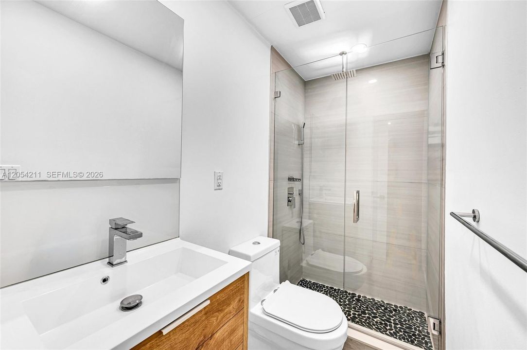 Под контрактом: $8,999 (3 спален, 3 ванн, 1848 Квадратных фут)