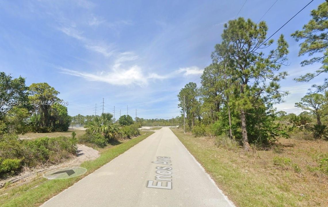待售: $19,000 (0.23 acres)