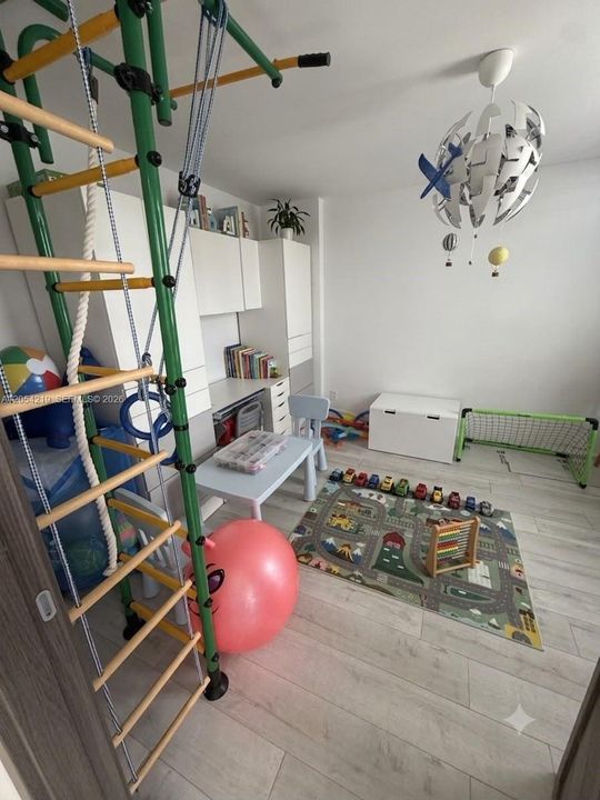 En Venta: $315,000 (2 camas, 2 baños, 1130 Pies cuadrados)
