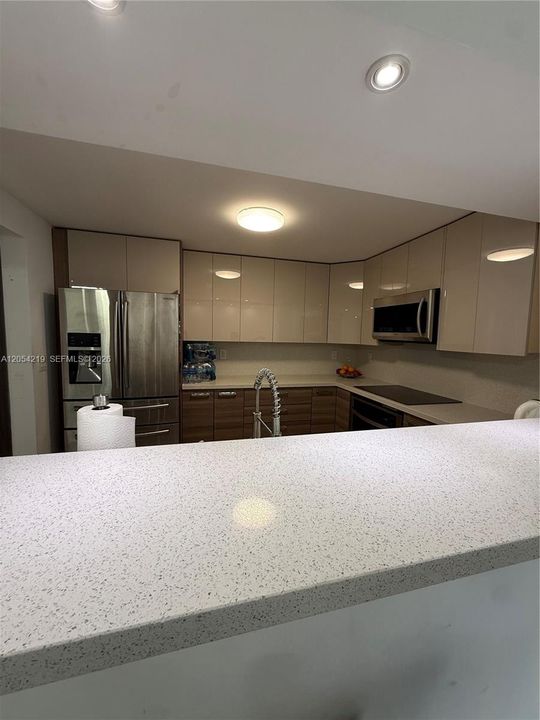 En Venta: $315,000 (2 camas, 2 baños, 1130 Pies cuadrados)