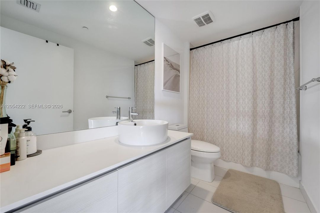 В аренду: $5,000 (2 спален, 2 ванн, 1062 Квадратных фут)