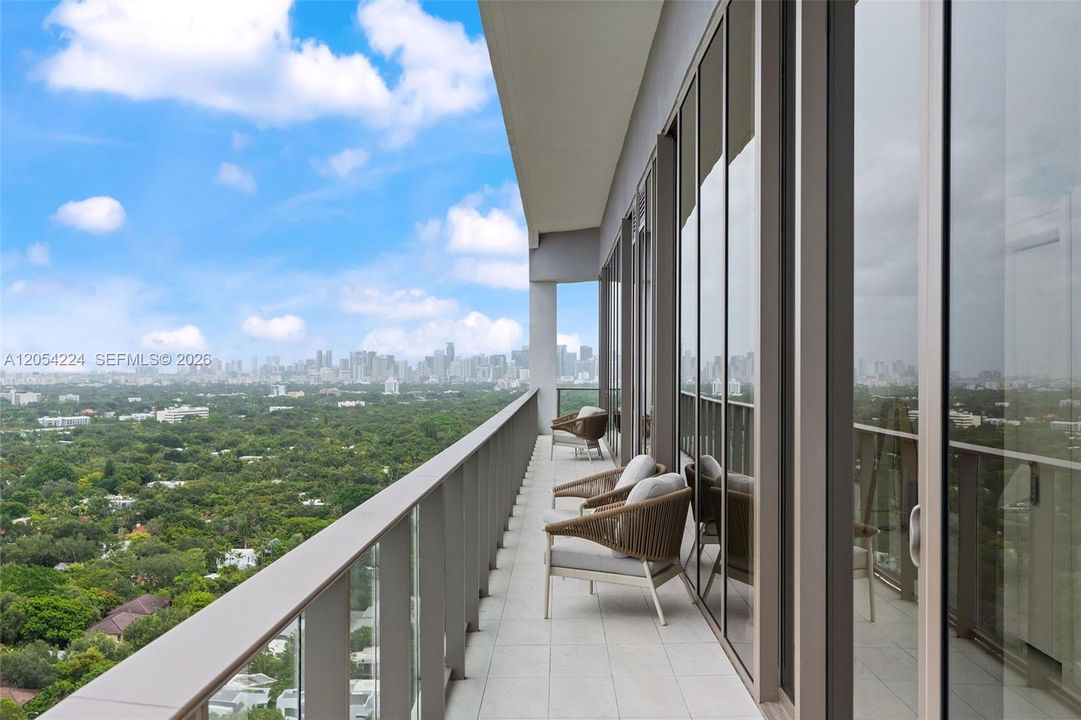 For Sale: $8,995,000 (4 beds, 4 baths, 3555 Square Feet)