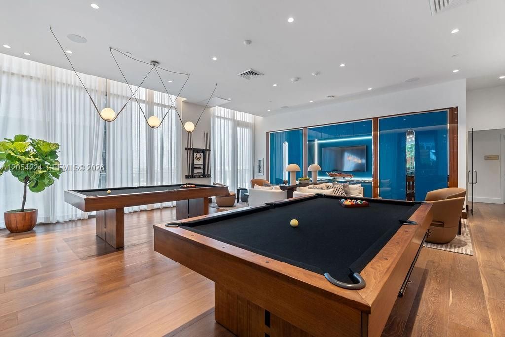 For Sale: $8,995,000 (4 beds, 4 baths, 3555 Square Feet)