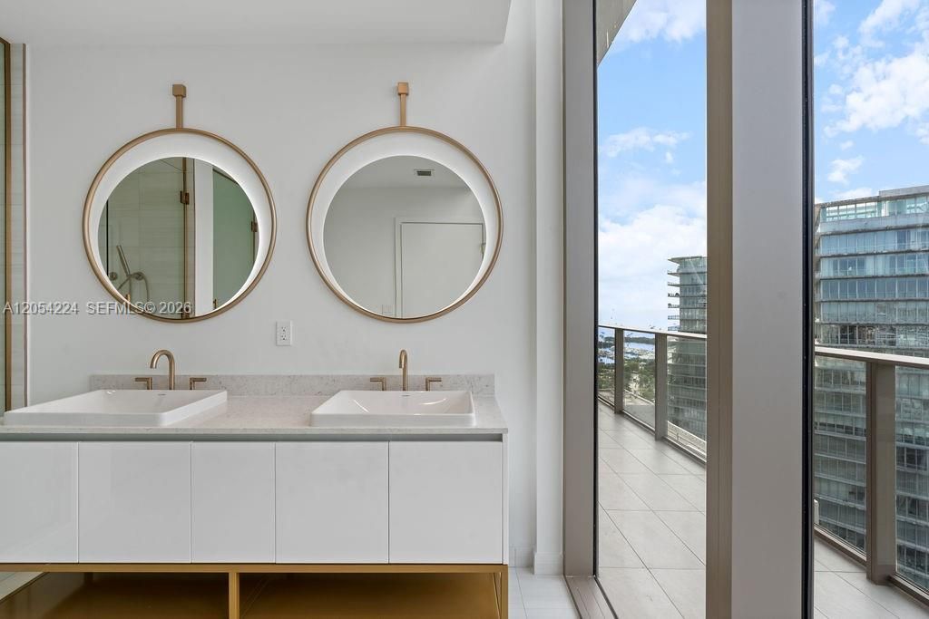 For Sale: $8,995,000 (4 beds, 4 baths, 3555 Square Feet)