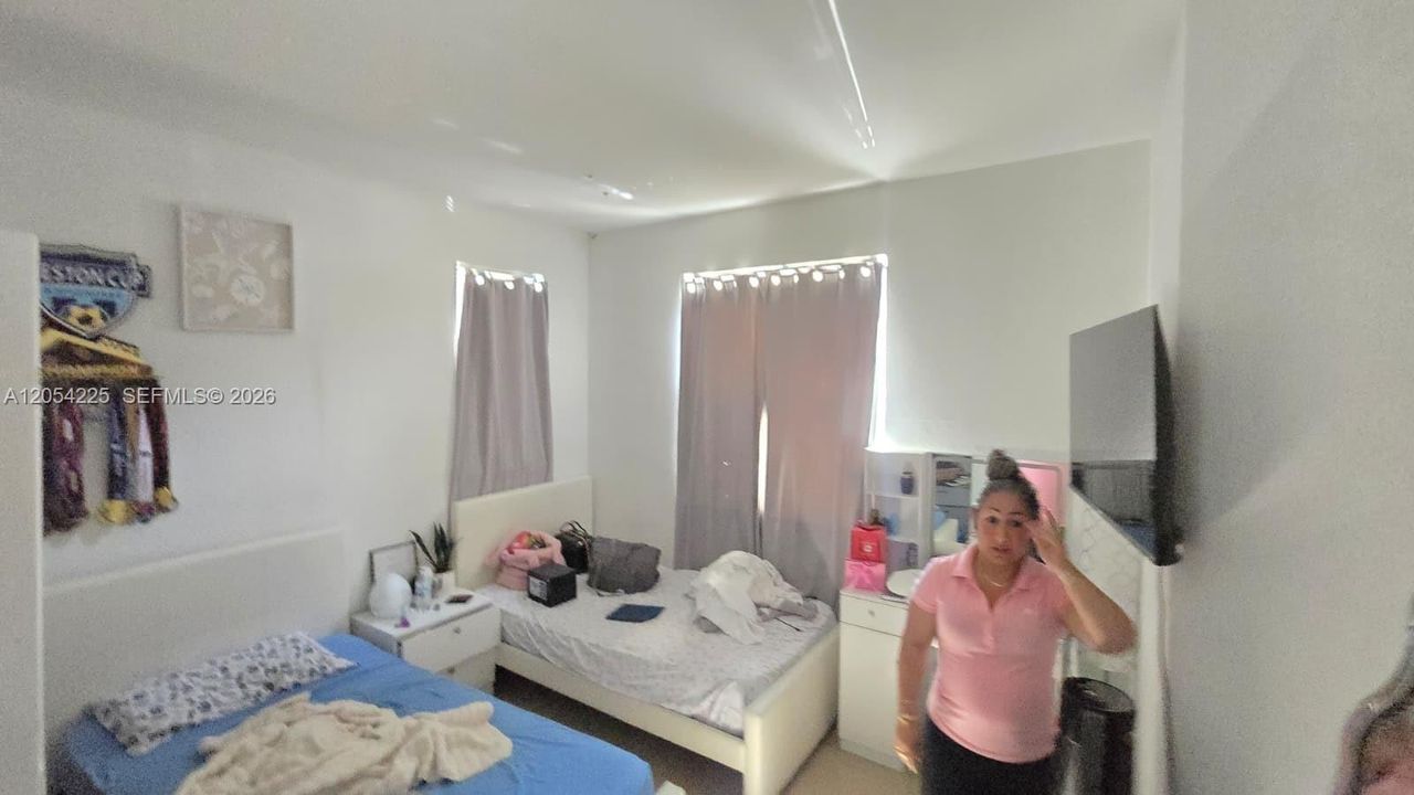 В аренду: $1,950 (3 спален, 2 ванн, 1060 Квадратных фут)