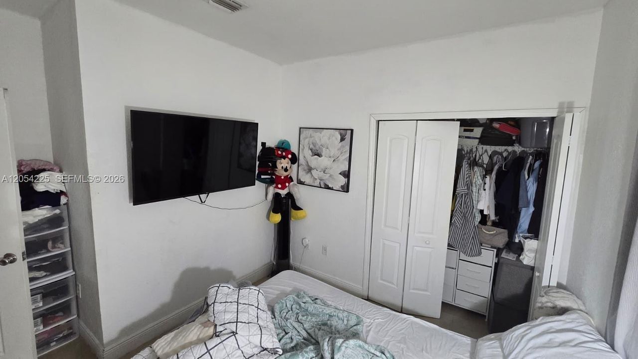 В аренду: $1,950 (3 спален, 2 ванн, 1060 Квадратных фут)