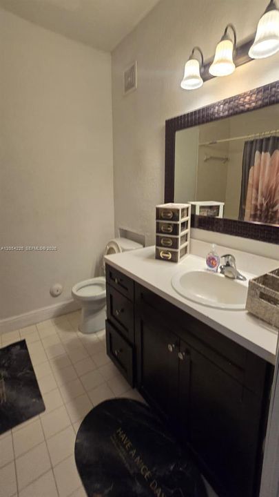 В аренду: $1,950 (3 спален, 2 ванн, 1060 Квадратных фут)