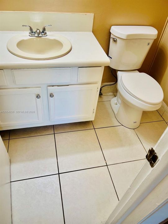 1/2 Bath Downstairs