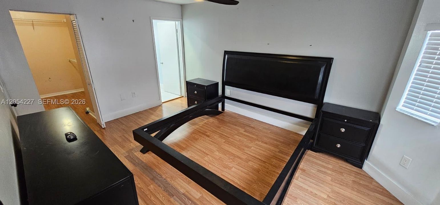For Sale: $749,900 (3 beds, 2 baths, 1570 Square Feet)
