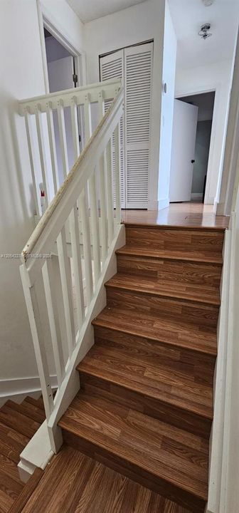 For Sale: $749,900 (3 beds, 2 baths, 1570 Square Feet)