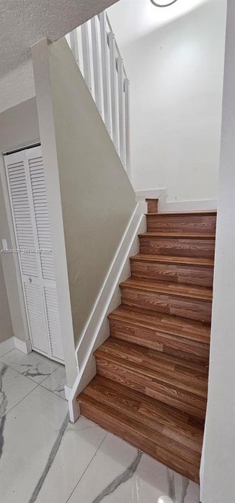 For Sale: $749,900 (3 beds, 2 baths, 1570 Square Feet)