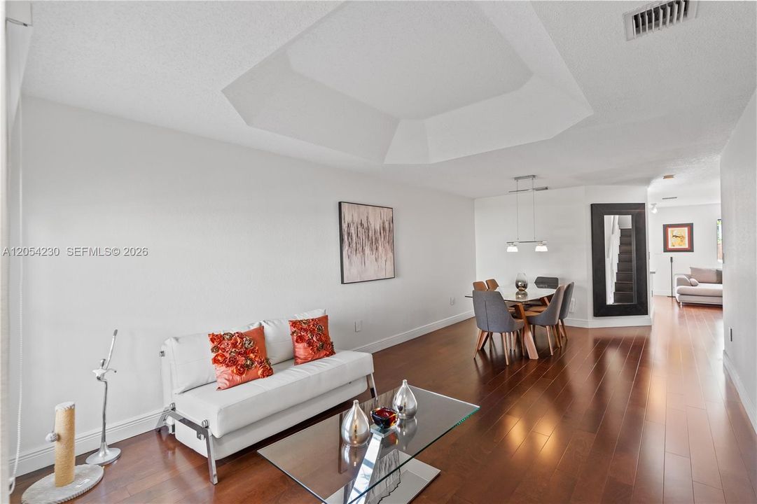 Active With Contract: $3,800 (3 beds, 2 baths, 1743 Square Feet)