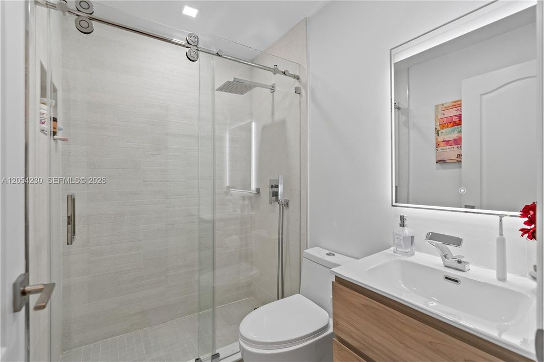 Active With Contract: $3,800 (3 beds, 2 baths, 1743 Square Feet)