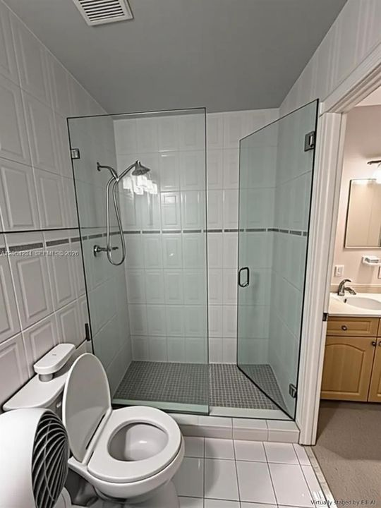For Rent: $2,000 (1 beds, 1 baths, 736 Square Feet)